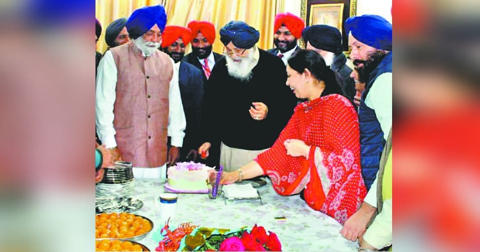 CM Parkash singh badal 89th birthday cake was cut in Moga