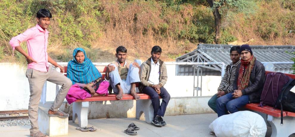 Trains Delayed Due To Fog In Una Himachal