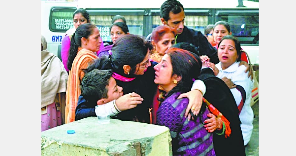 13 teachers killed in accident at fazilka due to dense fog