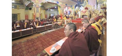 Karmapa ogyen trinley dorje meets spiritual guru Tai Situ Rinpoche