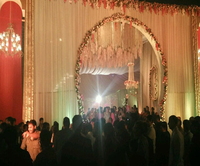 olympian boxer jitender kumar got married with designer yamini, function photos