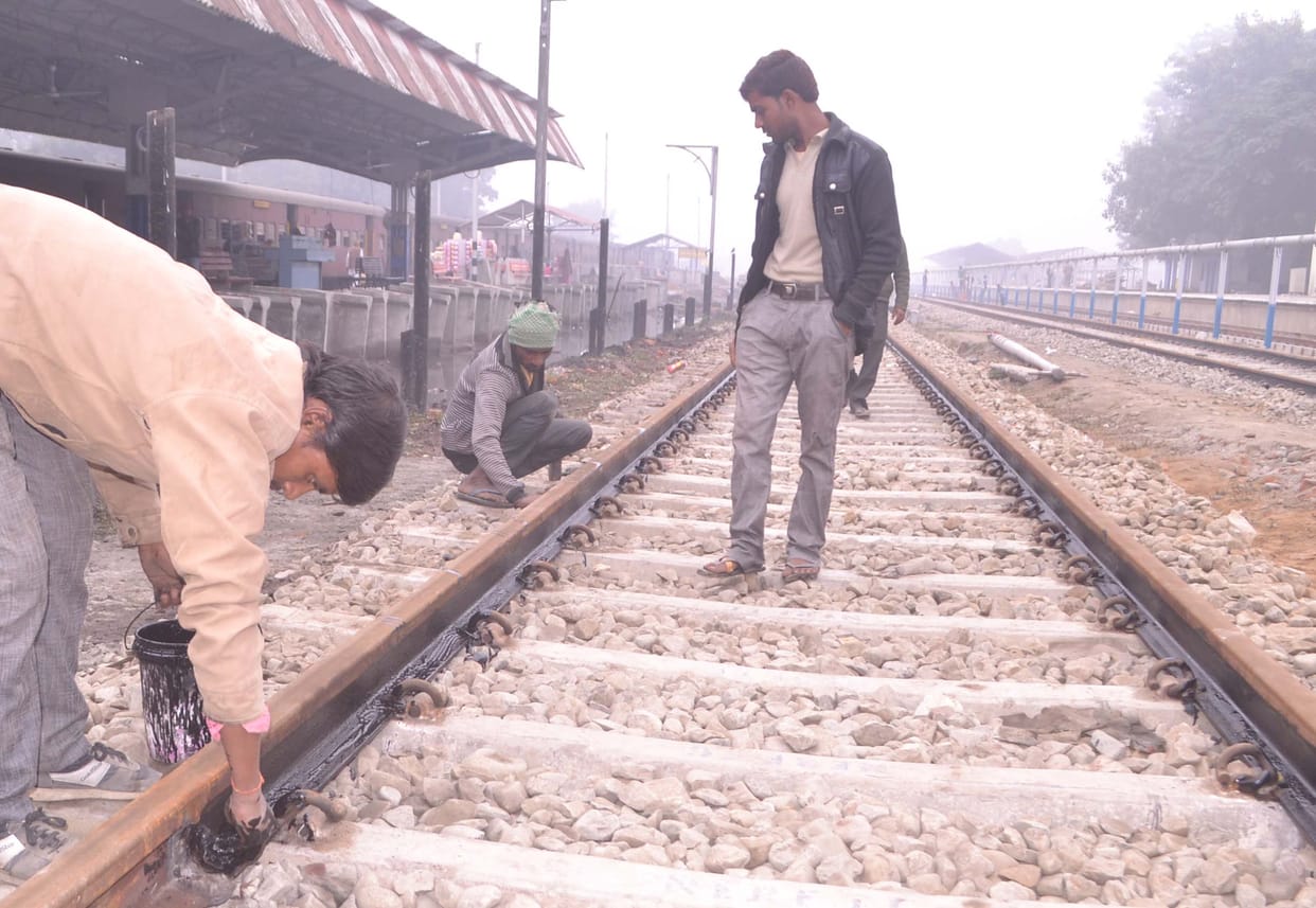 On the operation of trains on the broad gauge line still confusion