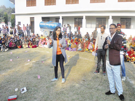 51/5000 nigaraanee kametee khule mein shaumonitoring committee will look at those open defecation