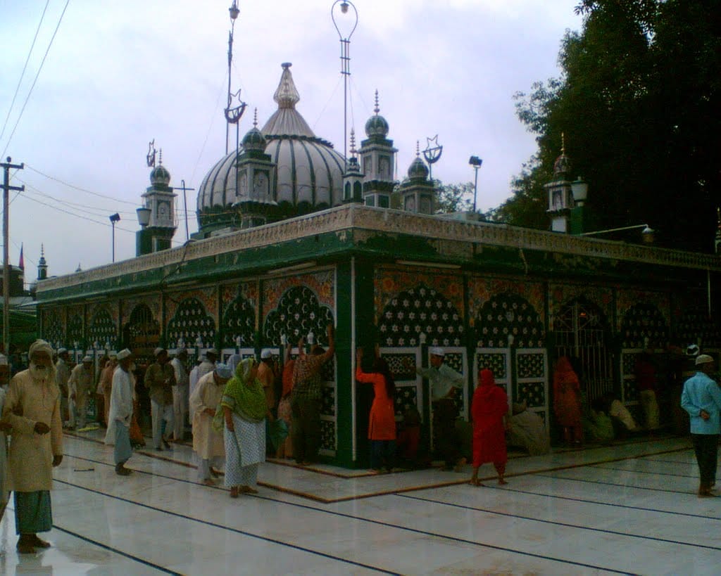 piran kaliyar : On these five mazar wishes are fulfilled all sorrows disappear