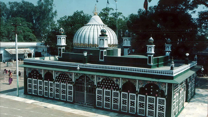 piran kaliyar urs is symbol of india pakistan unity
