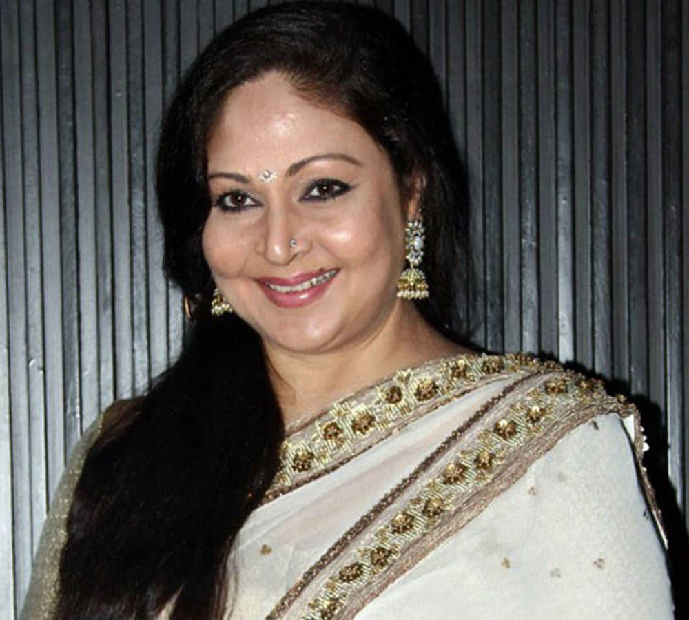 rati agnihotri birthday special know about her life in monday flashback
