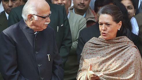 Sonia gandhi thanks to Advani in parliament for birthday greetings 