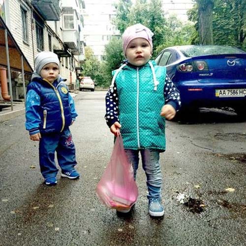 two kid lived strave in home for nine days after their mother has gone to boyfriend house