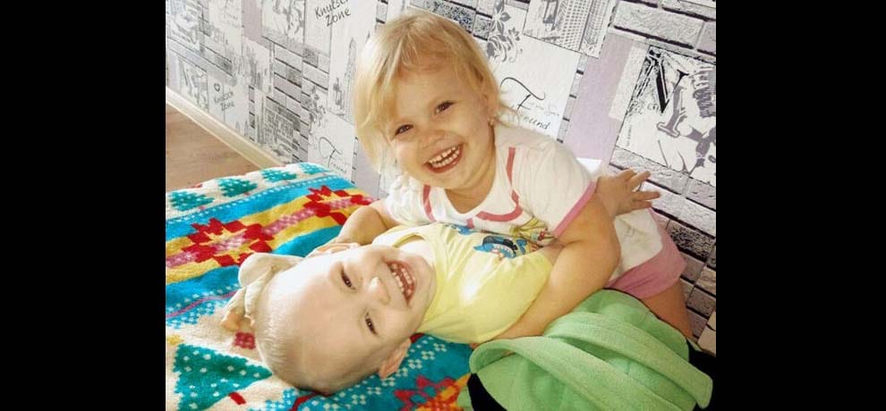 two kid lived strave in home for nine days after their mother has gone to boyfriend house