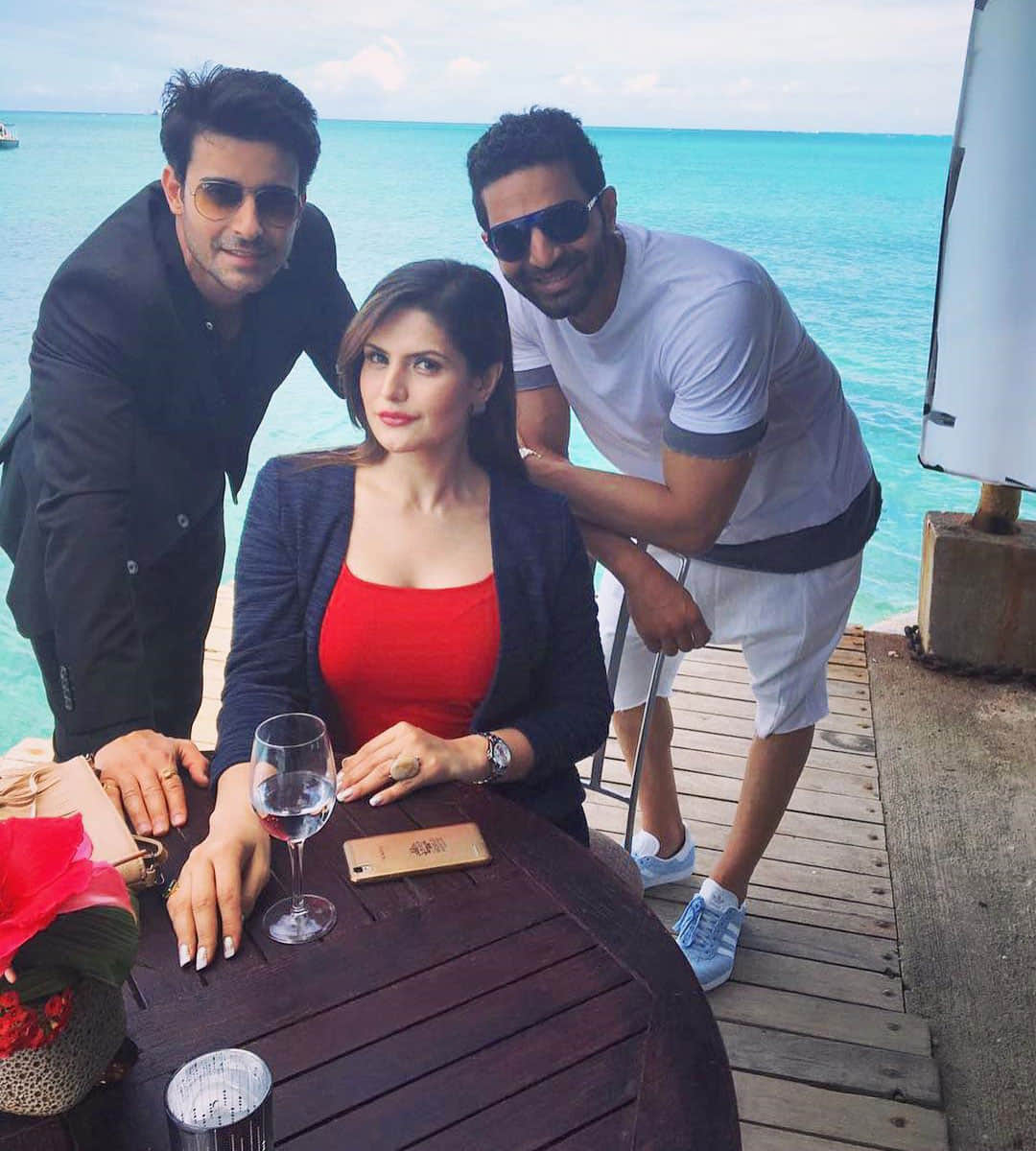 Zareen Khan enjoying with this TV actor in Mauritius