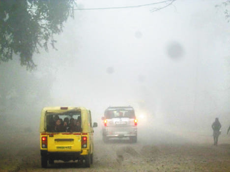 Fog was commanded by a speed of trains, passenger trains canceled Itarsi
