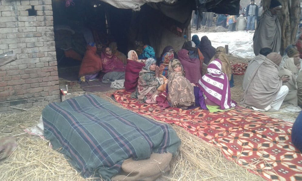 baalika kee gala dabaakar hatya