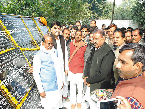 1334 lac budget for 124 road construction 