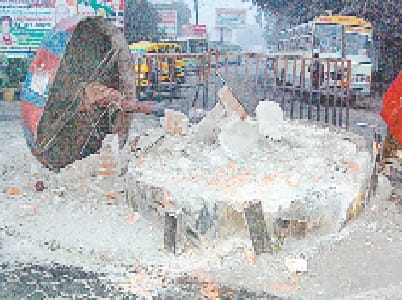 Piquet police demolished in fog, three injured