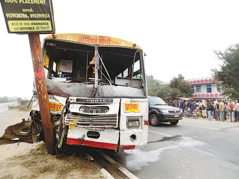 Roadways bus collided with the electric pole, seven injured