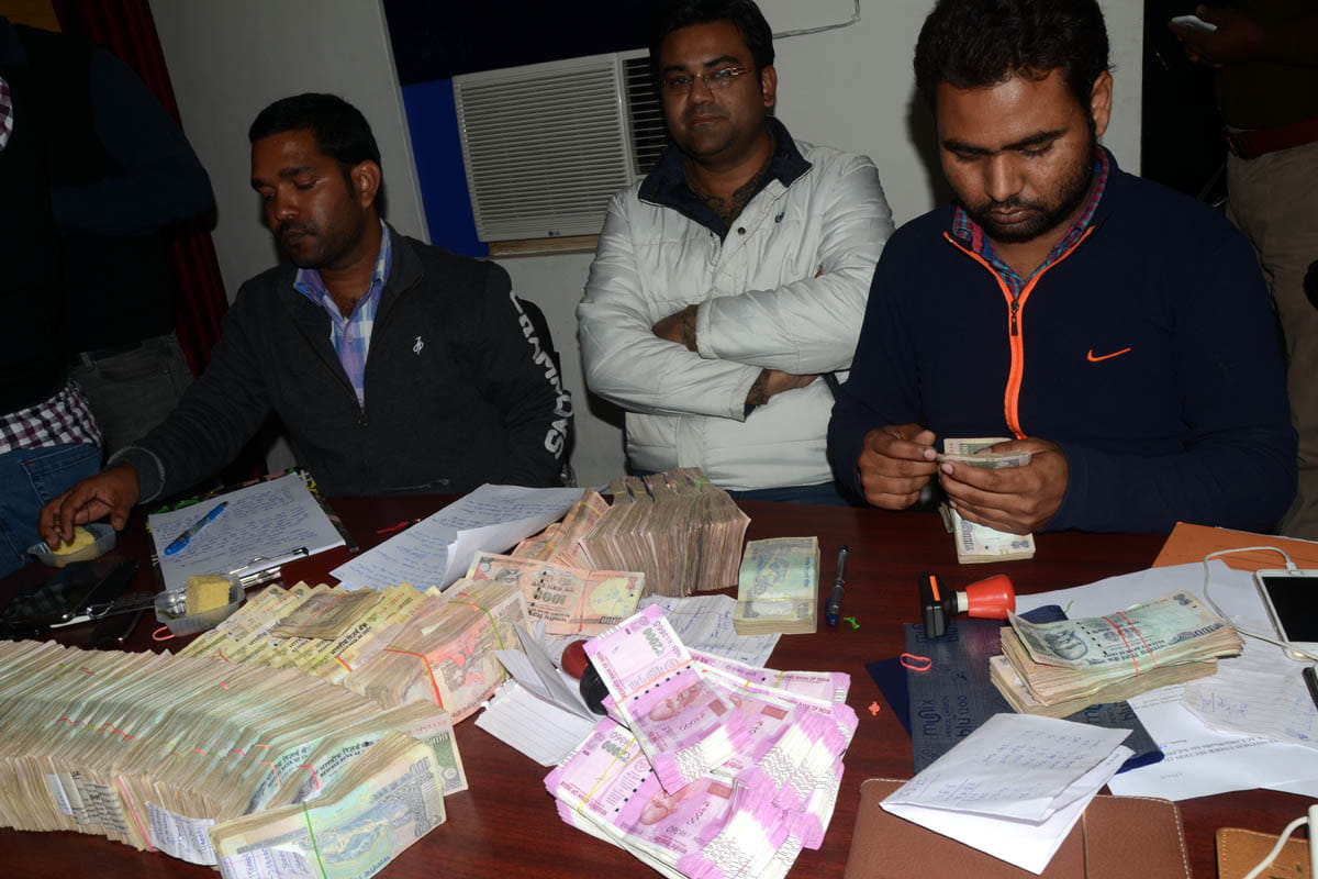 CAB of 15 lakhs, including 27.53 million new currency recovered