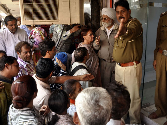 no cash in post office at etawah