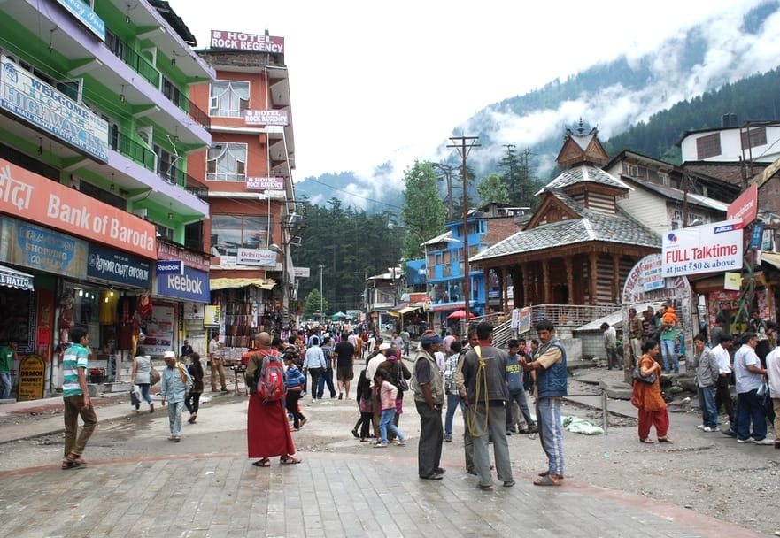 बर्फबारी न होने से मनाली में 60 फीसदी गिरा पर्यटन कारोबार