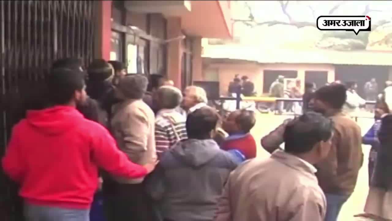 एसबीआई में तोड़फोड़