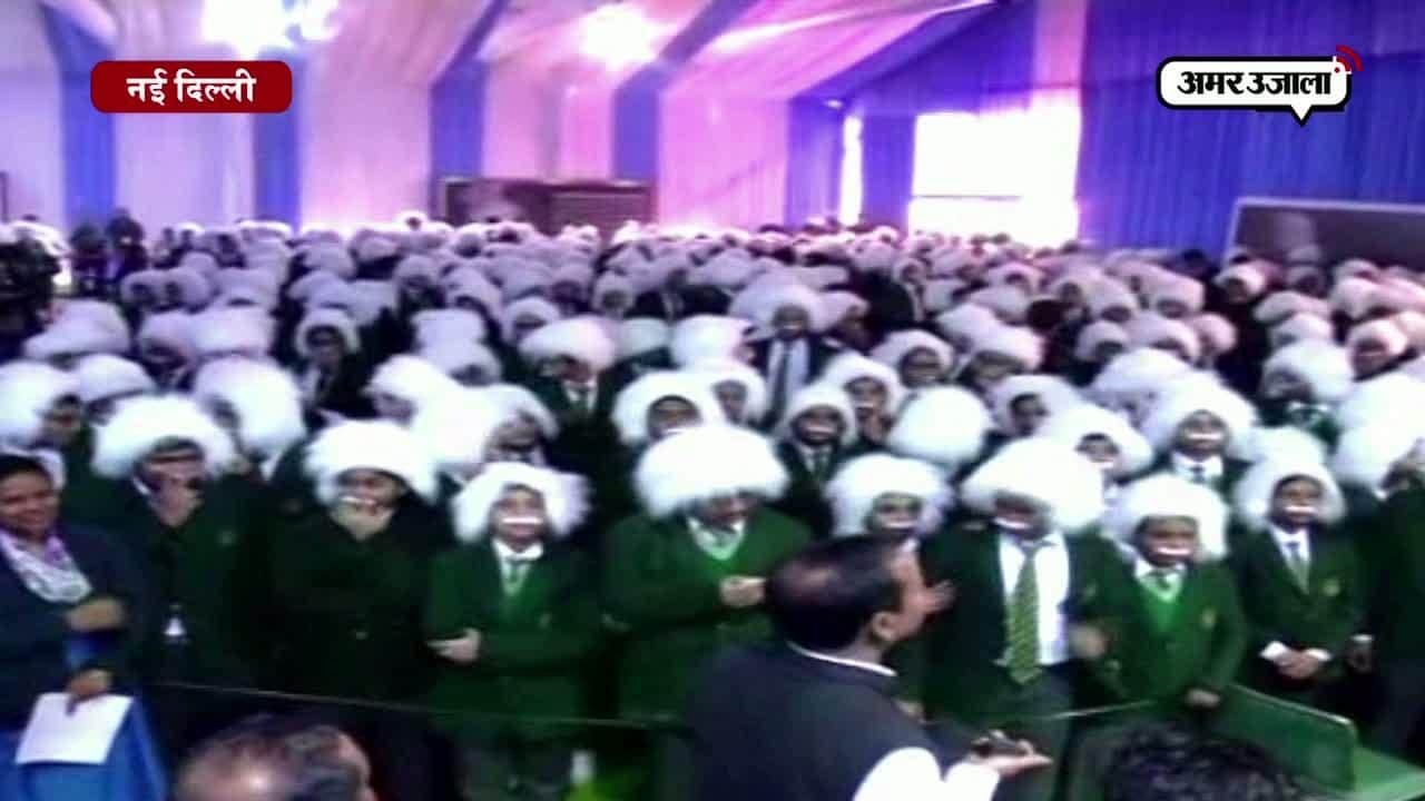 छात्र आइंस्टीन के रूप में