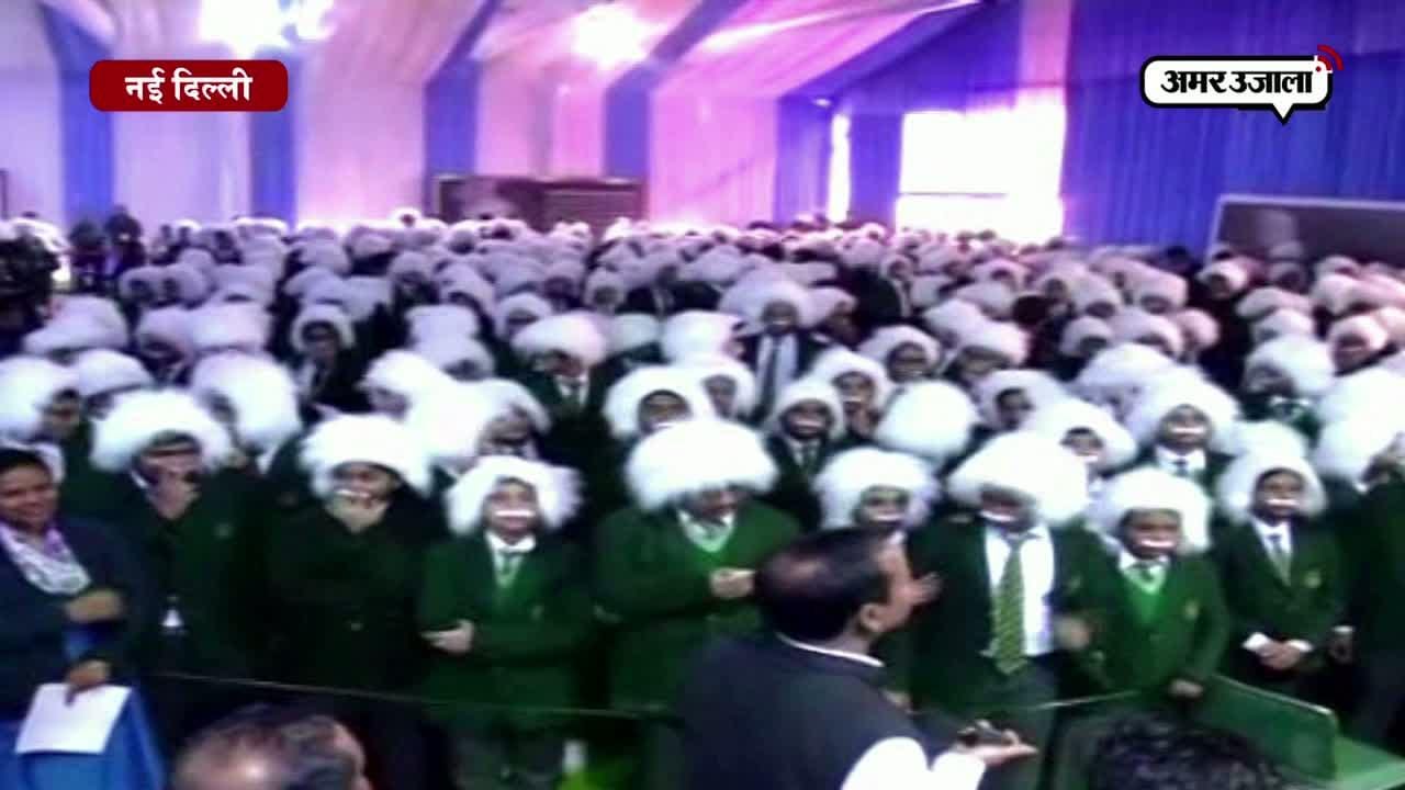 छात्र आइंस्टीन के रूप में