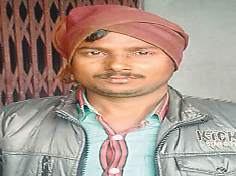  two people are robbed in early morning