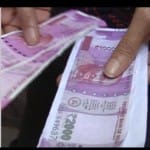 2000 के नकली नोट के साथ खरीदारी