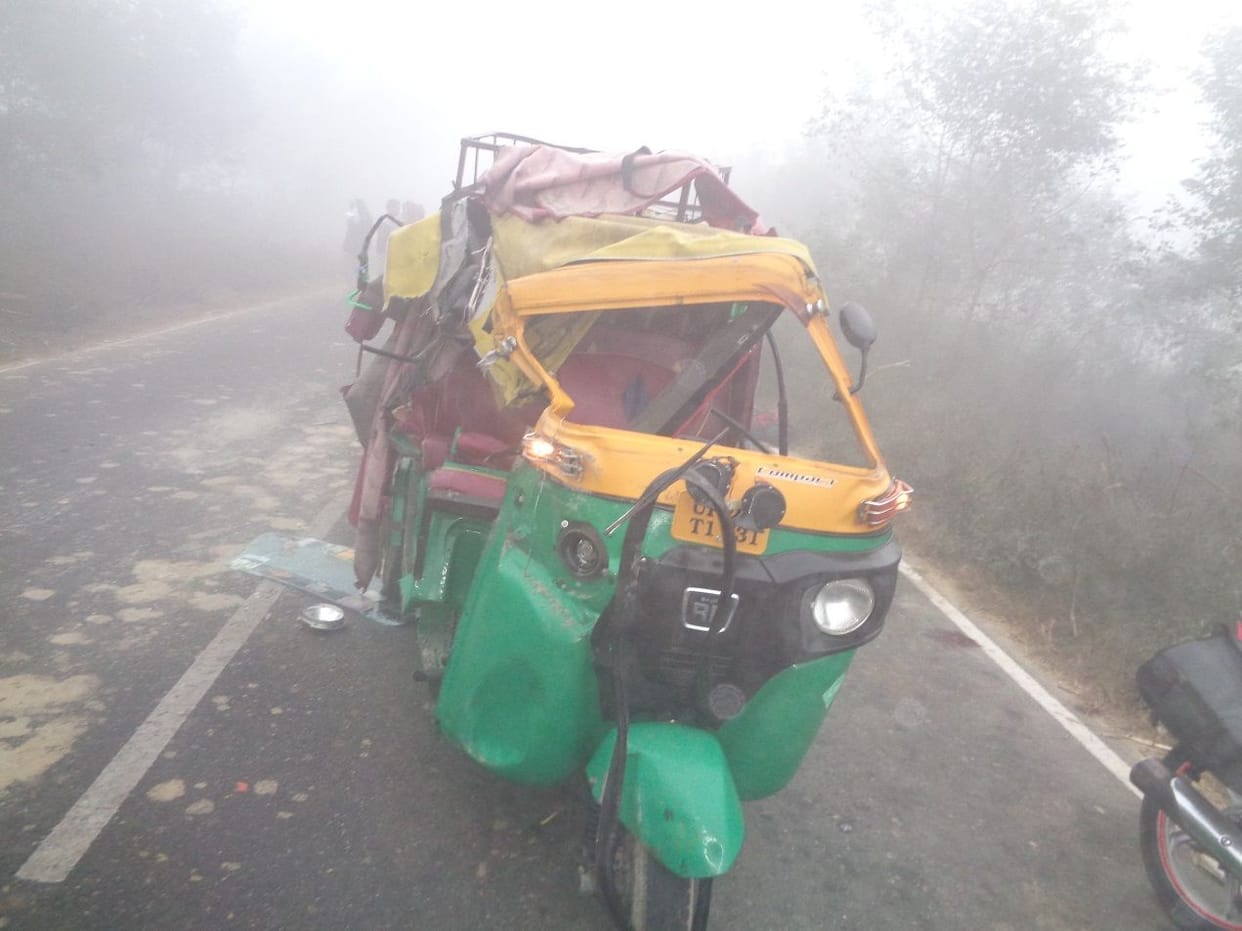 Tempo and a death in the collision of tractor, three injured