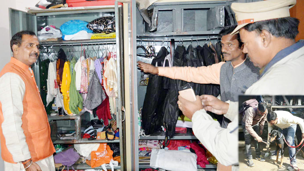bjp leader's house wads of currency notes of old jewelry cash stolen millions