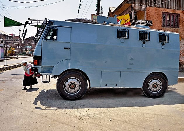 crpf troops got new bullet proof vehicles to use in jammu and kashmir
