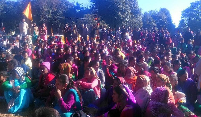 Devotees gathered in Pandukoli