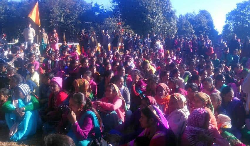 uttarakhand news : Many celebrities reach to meditate in this cave, including superstar Rajinikanth jacqueline fernandez and uma bharti also