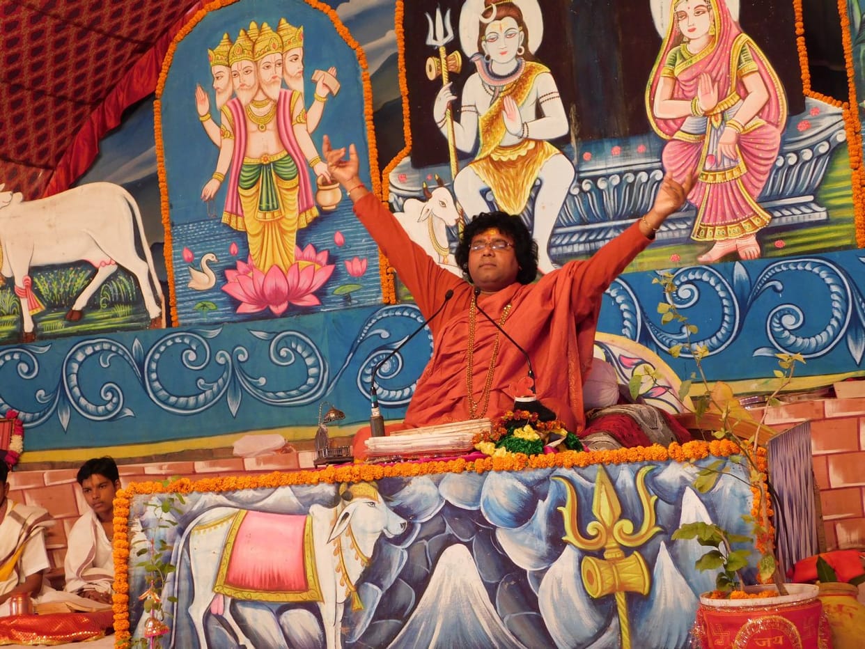 bina kisee prayaas ke shiv ho jaate hain prasann