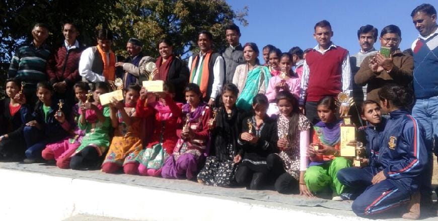 Half marathon winners rewarded