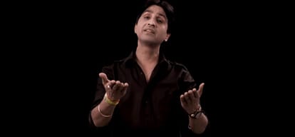 kumar vishwas makes mockery of news which says he is about to join bjp