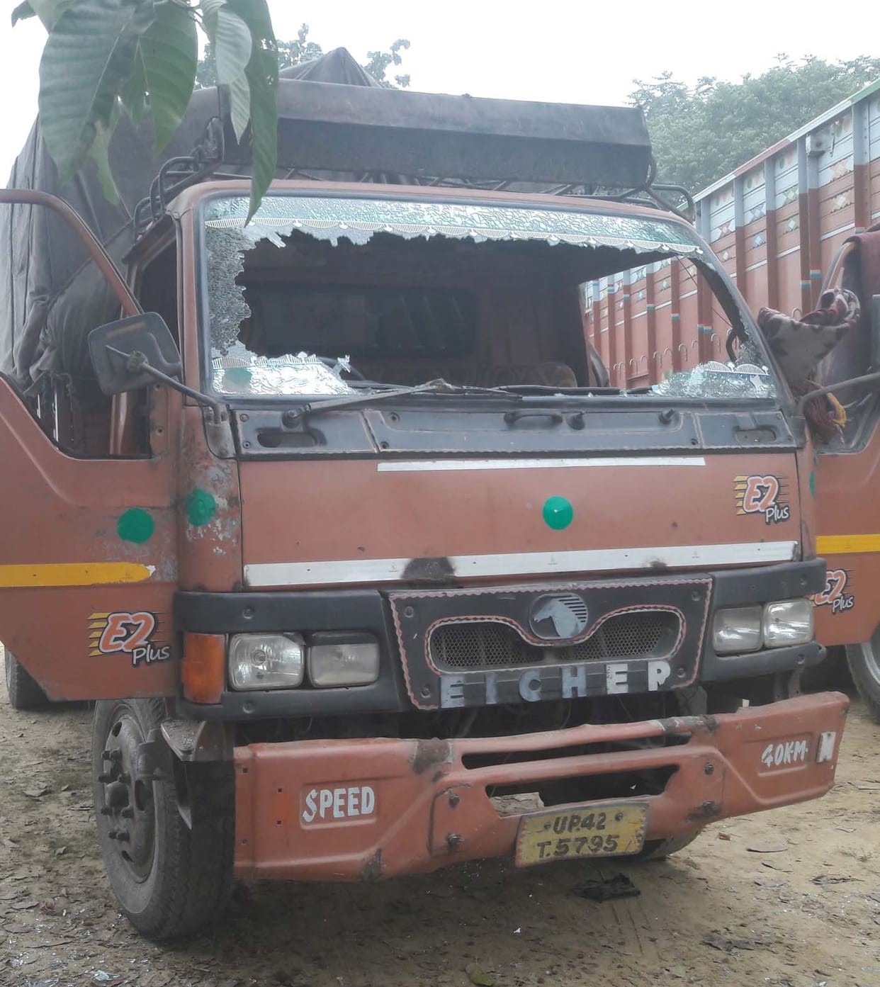 Two injured in accident, a serious