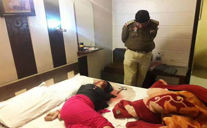 wife brutally killed by husband due to doubt on character, dead body found at amritsar hotel