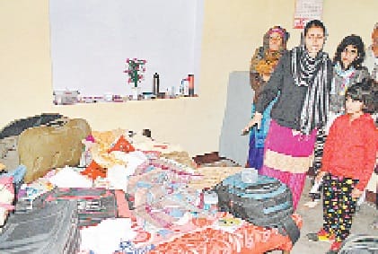 ghar se keemti saman churaya