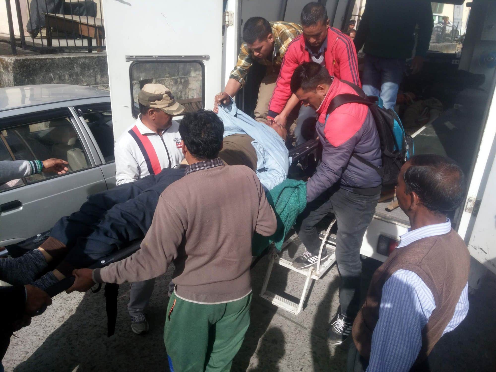 three died in accident on badrinath highway.