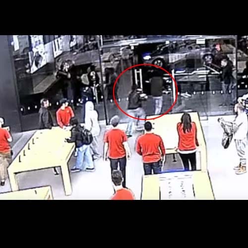 robbbers targeted and stolen mobiles from same stores in America