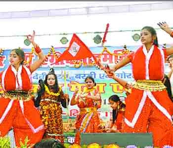 Fastened upon artists in cultural events