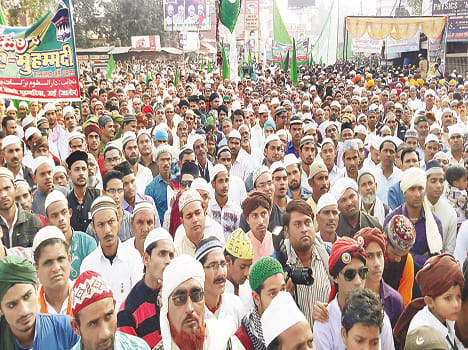 Mubarak was taken on the occasion of Yom-e-born Juluse muhammadee