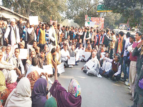 Angry villagers blocked the highway