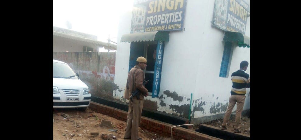 rohini double murder case: asi threatens to brokers which lead his life to death 2 arrest