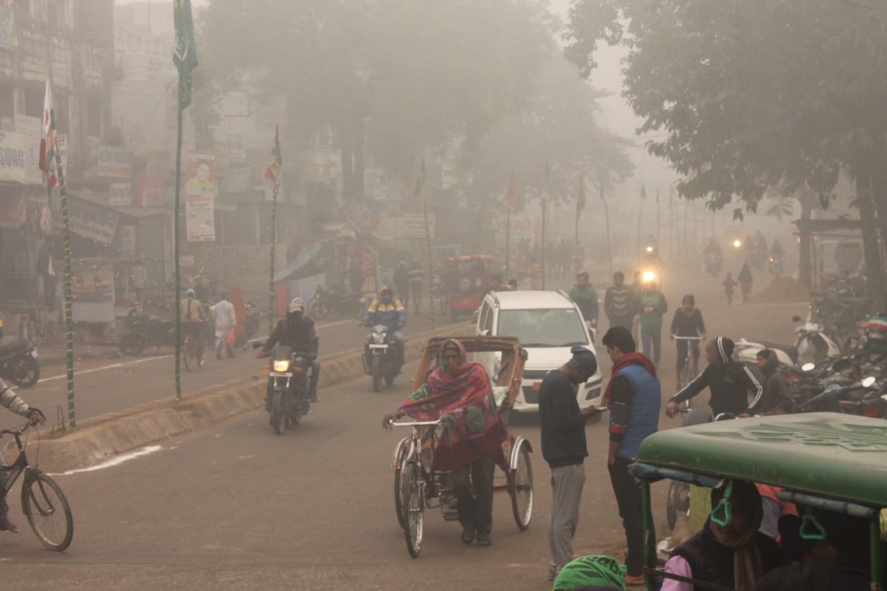 Kanpe people from cold wave, momentum halted by fog