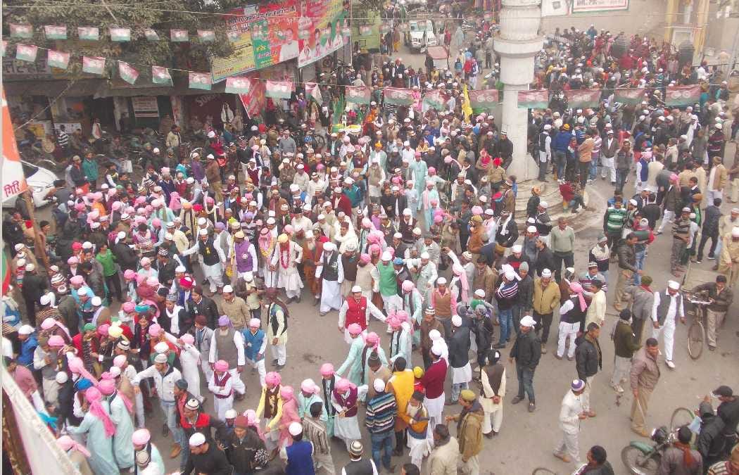 "The moon came XII" rang out from the Sadaon Fijaan