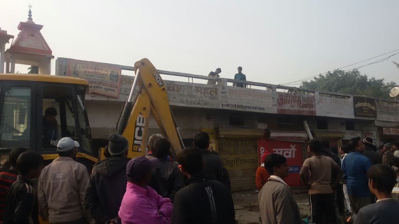 lda demolishes illegal construction of minister  sharda pratap shukla