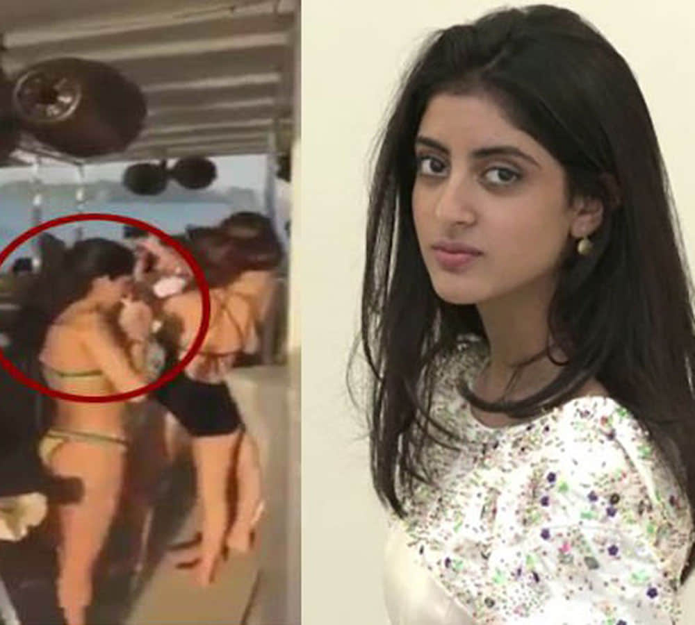 amitabh bachchan grand daughter navya naveli share her bikini photo