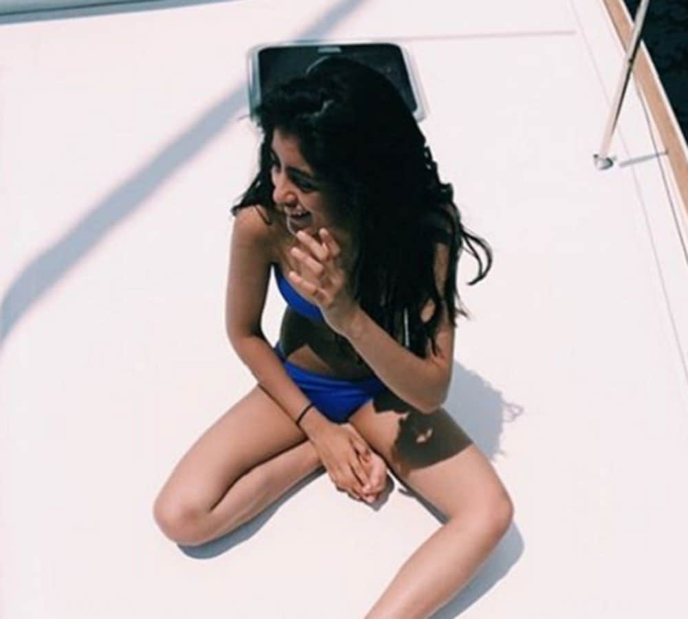 amitabh bachchan grand daughter navya naveli share her bikini photo