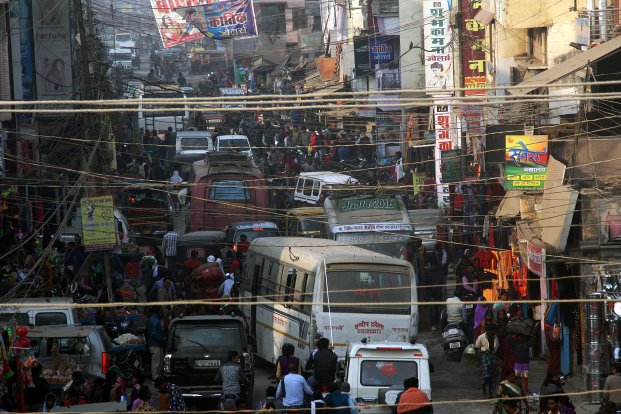 Contract intersection, traffic at Tenge